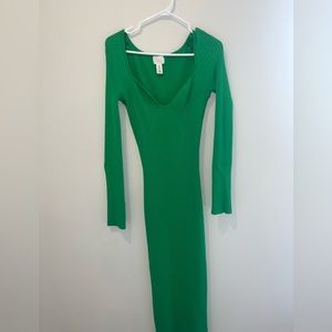 Beautiful H&M fitted long sleeve dress NEW